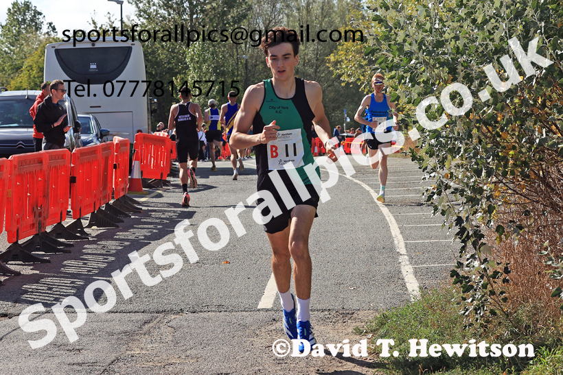 Senior Mens, 2026 Northern Mens 6 and Womens 4 Stage and Youngsters Relays, Silksworth, Sunderland. Photo: David T. Hewitson/Sports for All Pics